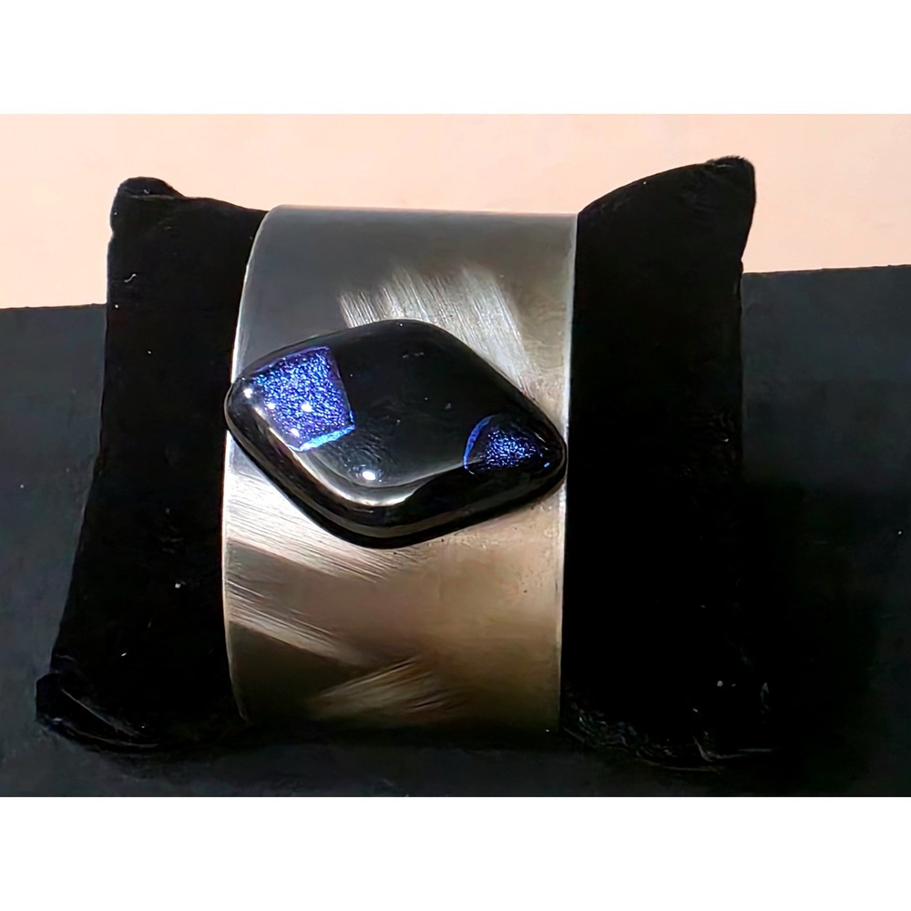 Artisan Dichroic Silver Tone Wide Cuff Bracelet‎ Black Purple Stone Iridescent